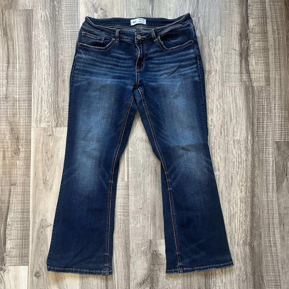 BKE Stella Bootcut Low Rise  Slim Fit Jeans Stretch Women’s Size 32 x 29 1/2
